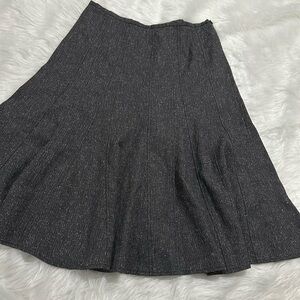 Larry Levine gray flowing stretchy skirt size 8